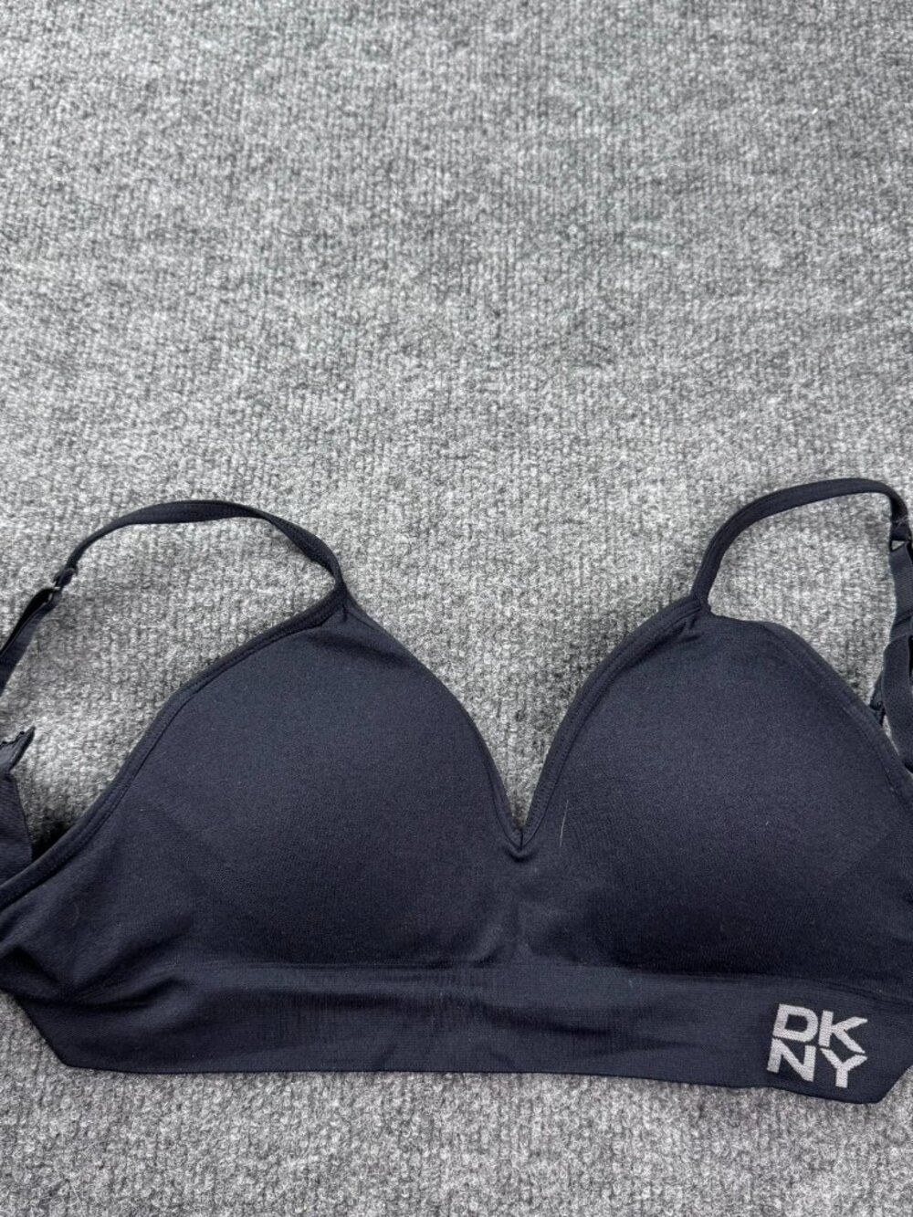 DKNY Seamless Bralette Wirefree Padded V-Neck Bra Black Women's Size M